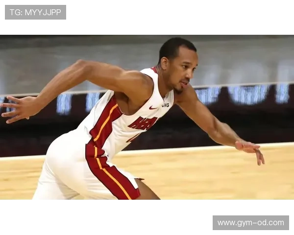 布拉德利·比尔连续多场三分火力拉开差距提升球队关键时刻得分能力