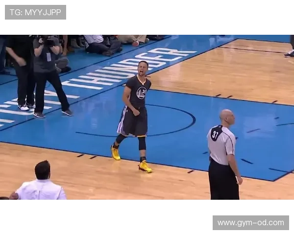 克莱·汤普森助攻率提升对比库里，挡拆中外线三分效率明显拉开