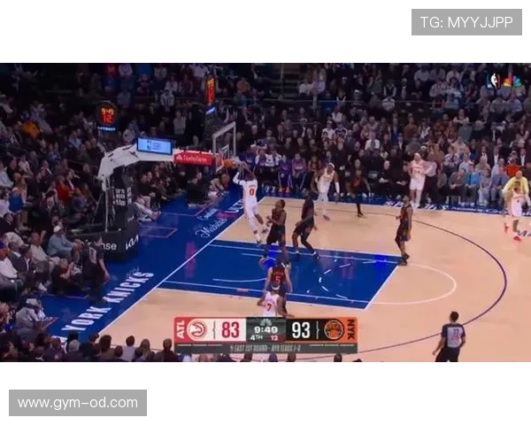 乔·约翰逊无球跑动拉开空间 提升球队关键投篮效率