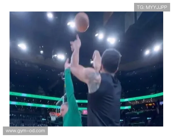 塔图姆投篮选择更稳定，关键时刻效率明显领先霍勒迪