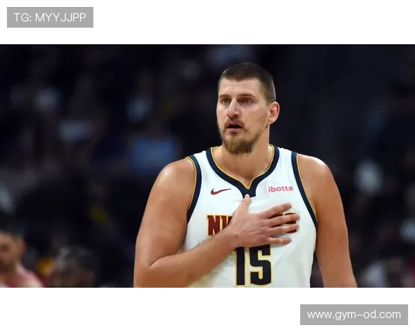 奥拉朱旺两冠背打主导内线 不同于约基奇策应