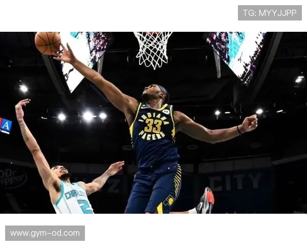 米切尔·罗宾逊篮下封盖率提升近2成，改变球队防守核心角色